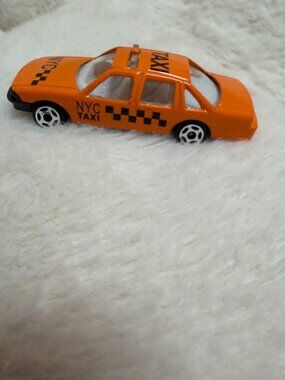 Vintage NYC Taxi Diecast Car Classic New York Checker Cab Collectible Toy